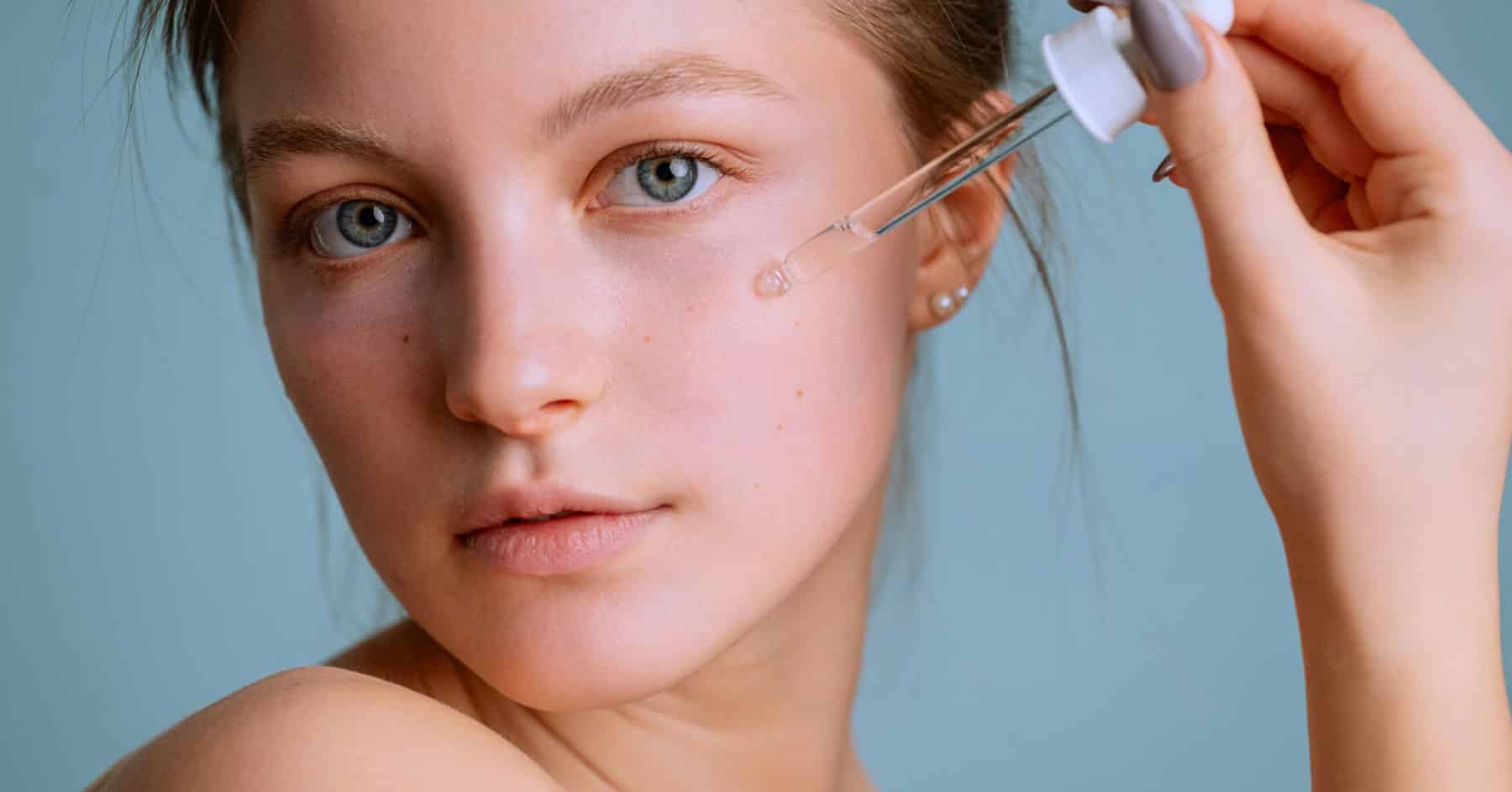 Read more about the article Face Oil Myths Debunked: What Every Woman Should Know